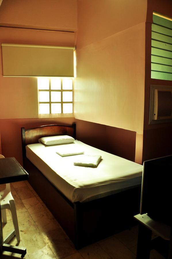 Gv Hotel - Talisay City Εξωτερικό φωτογραφία